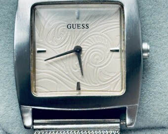 Vintage Guess Rectangular Mesh Bracelet Watch – Y2K Silver Tone Women’s Watch Vintage Guess Women main image 3