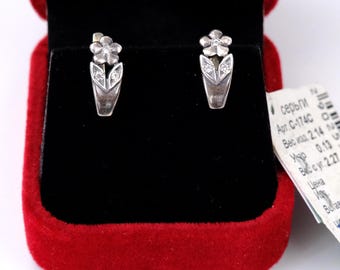 Vintage Ohrringe aus Sterlingsilber, 925er Feingehalt, ukrainische Punze, kleine Blüte mit Blättern, Zirkonia, Kinderschmuck, Geschenk für Mädchen