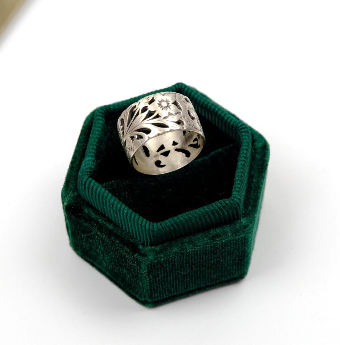 Vintage Sterling Silver Art Nouveau Floral Ring Phalanx Ring Wide Vintage Sterling Silver Art Nouveau Floral Ring Phalanx Ring Wide