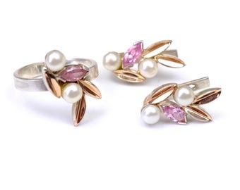 Vintage Schmuckset mit rosa Steinperlen, Ring und Ohrringe aus Sterlingsilber und Goldvermeil, Demi-Parure mit Blattmotiv, Echtperlen, Größe 6,5