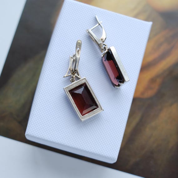 Vintage Large Silver Tone Rectangle Earrings with… - image 10