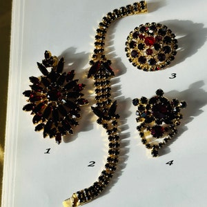 Vintage Pendant, Bracelet and Brooches, Czech jewelry Garnet glass, red crystals zdjęcie 3
