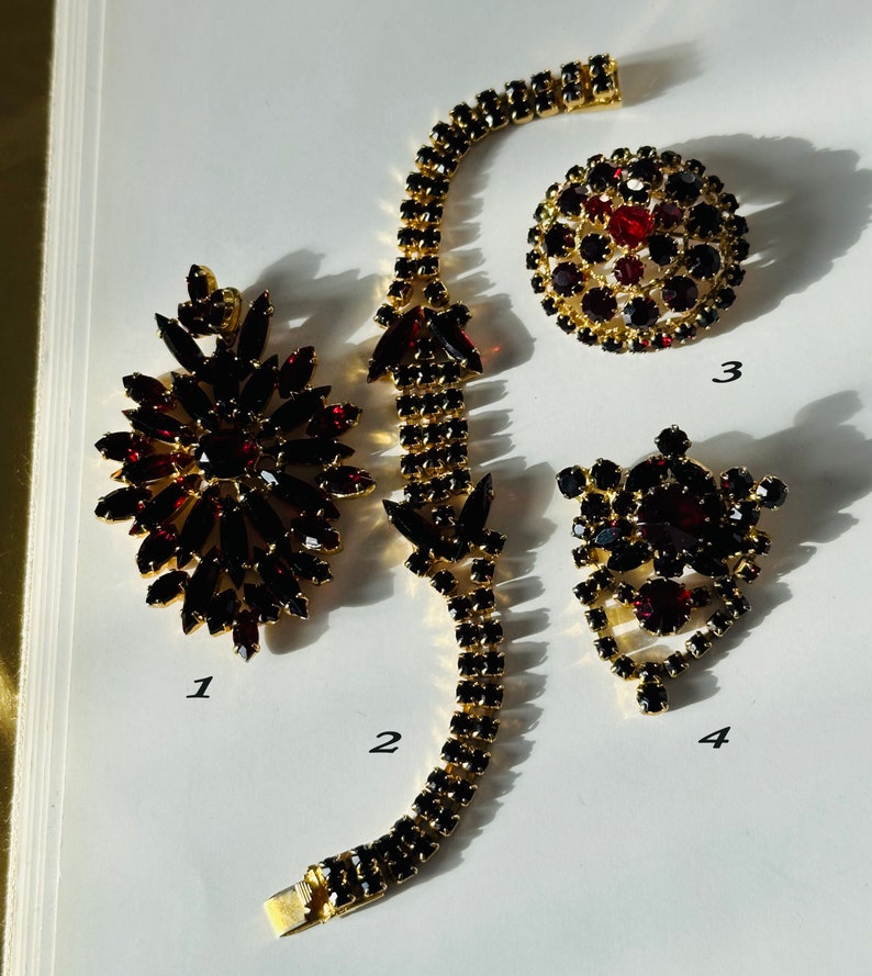 Vintage Pendant, Bracelet and Brooches, Czech jewelry Garnet glass, red crystals zdjęcie 3