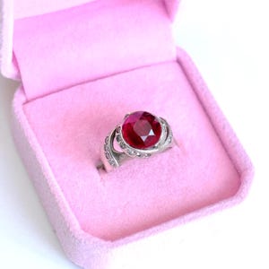 Vintage sterlingzilveren robijnring: roze korund en zirkonia, maat 4-4,5