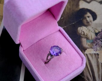 Sterling Silver Ring with Amethyst, Vintage Ukrainian Ring with Purple Stone, Small Size US 5.5
