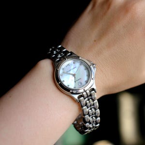 Vintage Klaus-kobec Swiss Women display picture 2