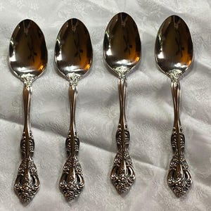 Oneida  Heirloom Michelangelo Tea Spoons Stainless Flatware Set Of Four