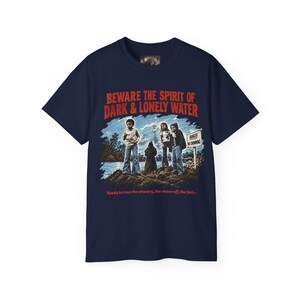 T-Shirt „Der Geist des dunklen und einsamen Wassers“, Retro-Shirt, Hauntology-Kleidung, Top für Informationsfilme Bild 15