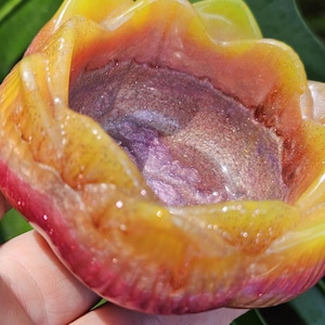 Medium-large Lotus Tealight Holder
