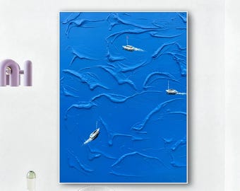 Groot 3D-schilderij gemaakt met de krastechniek. Marineblauwe oceaanjacht. Schilderij in de stijl van Werner Bronkhorst, minimalistische woondecoratie. Cadeau voor nautische liefhebbers.