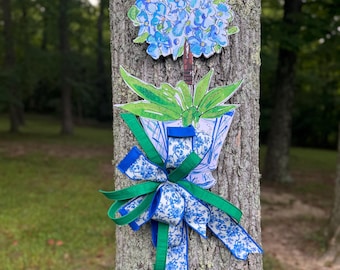 Blue Hydrangea Door Hanger, Floral Front Door Decor, Summer Door Decoration, Flower Pot Door Hanger, Blue and White Chinoiserie Decor