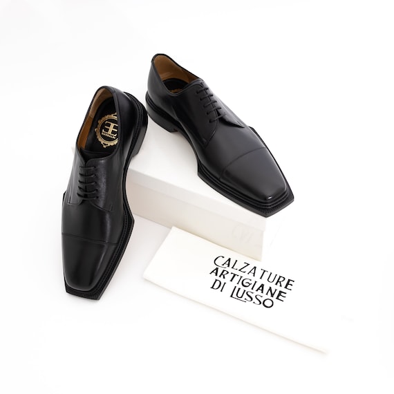 LUXURY MEN'S Shoes, Combination Calfskin and Nappa Leather, Imported From Italy. Square Front, Cap Toe