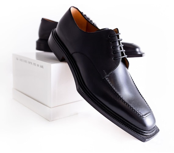 LUXURY MEN'S SHOES, Calf Leather, Imported From Italy. Square Front
