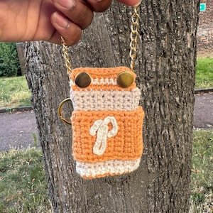 Chaveiro de caixa de leite com especiarias de abóbora de crochê, bolsa de moedas de crochê, chaveiro de caixa de leite, chaveiro kawaii, acessório de bolsa