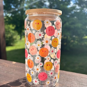 Smiley Face Flower Glass Cup: 16oz Coffee Beer Can with Lid