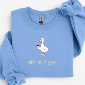 Koffeinhaltige Gans / dumme Gans / Komfortfarbe / Gildan / Tshirt / Sweatshirt / Erwachsene / trendy / Ente / Kaffee