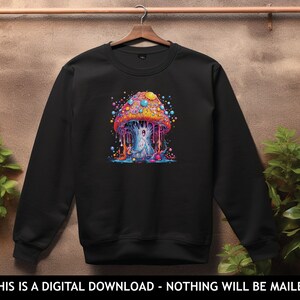 Peut inclure: Sweat-shirt noir avec un motif de champignon psych&eacute;d&eacute;lique color&eacute;. Le champignon a un effet de goutte &agrave; goutte et est entour&eacute; de bulles.