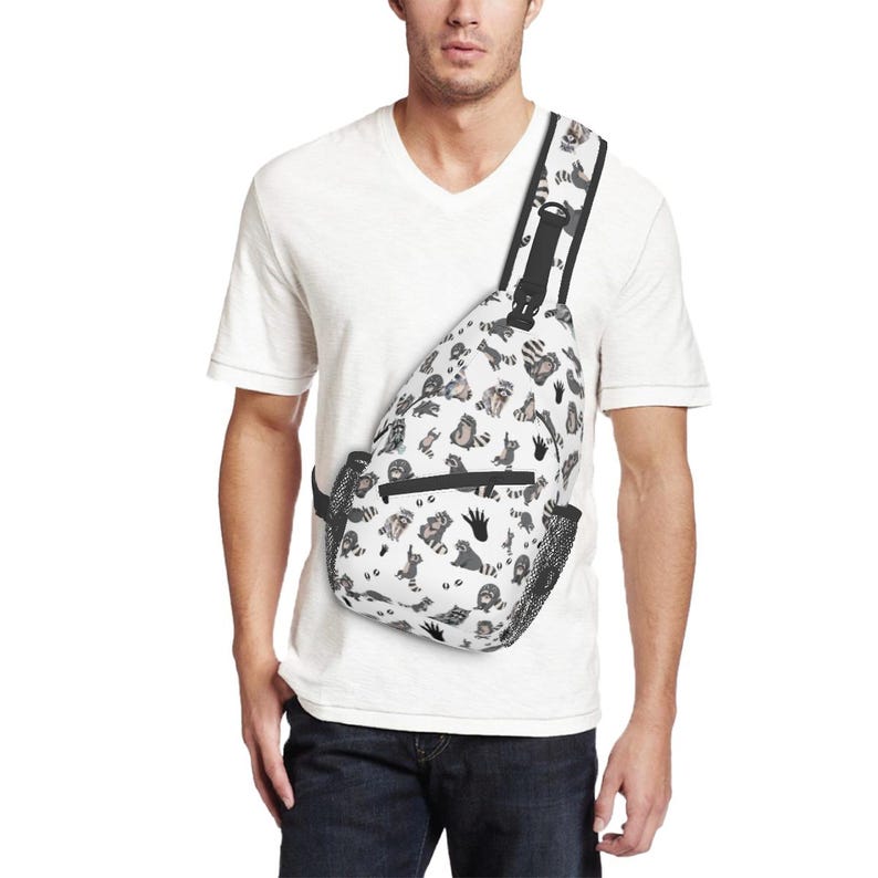 Bolso bandolera con estampado de mapache: bolso de viaje impermeable para el pecho imagen 4