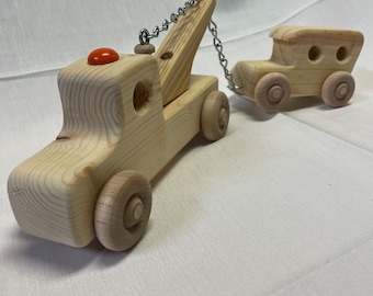 Children&#39;s Wood Toy Tow Truck