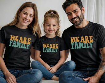 私たちは家族ですTシャツ：お揃いコーデ