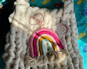 Chunky Knit Shoulder Bag with Rainbow