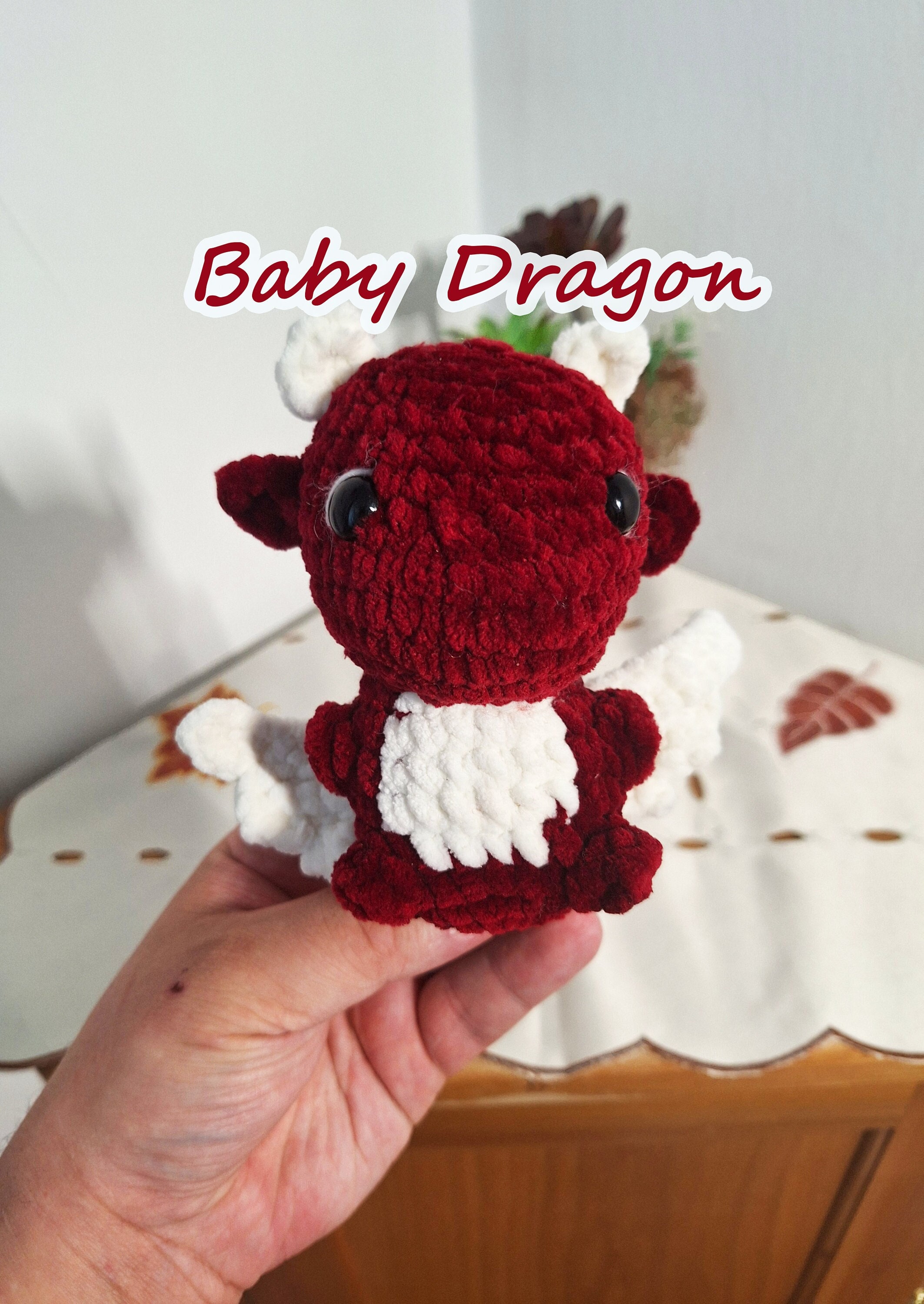 Bébé dragon, crocheté - fait main