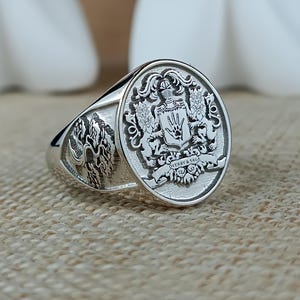 Anillo con escudo de fraternidad / Joyería con letras griegas / Anillo con sello de escudo personalizado / Anillo de plata grabado / Anillo de hermandad personalizado