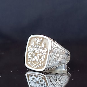 Crest Ring, Family Crest Signet Ring Christmas Gift, Coat of Arms Ring, Family Crest Rings, Custom Signet Ring