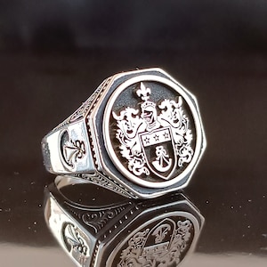 Custom Engraved Signet Ring, 24K Personalized Jewelry Family Crest Ring, Gold Chunky and Dainty Bridesmaid Rings Vintage