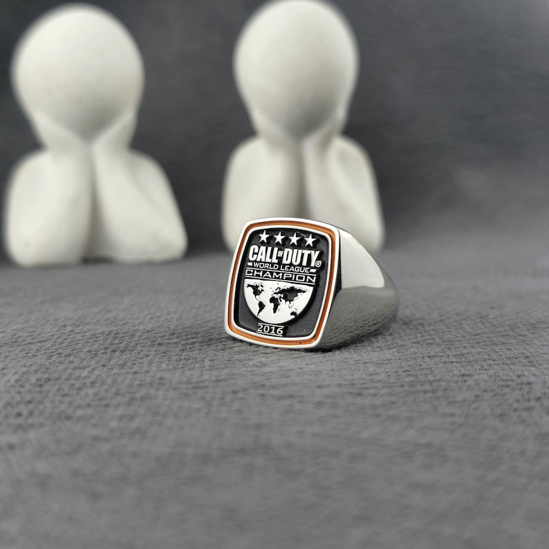 Call of Duty Champion Ring / Gamer Jewelry / Esports Trophy Ring ...