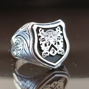 Coat of Arms Ring / Heraldic Shield Ring / Custom Family Crest Jewelry / Medieval Style Signet Ring / Silver Engraved Ring for Men