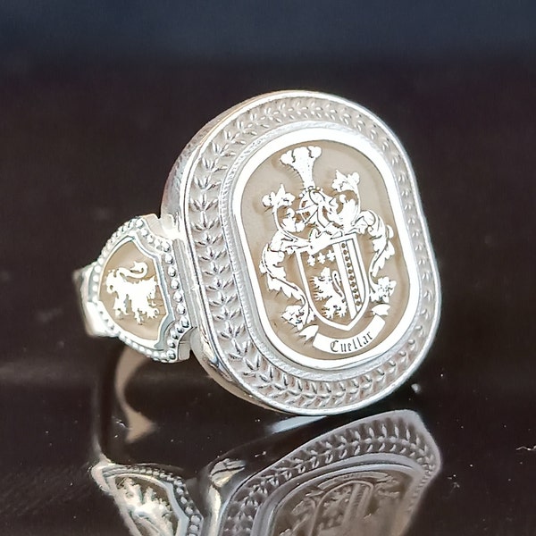 Custom Ring with Personalized Gold and Silver, Family Crest Coat of Arms Custom Ring for Personalized Rings