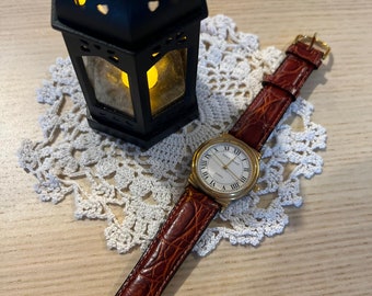 Montre vintage française Bracelet en cuir véritable et base en acier inoxydable | Patrick Arnaud Montre-bracelet | Français Accessoires | Quartz Suisse Paris