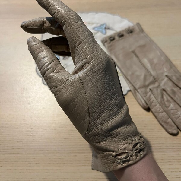 Gants en cuir vintage beiges | Gants Mid-Century | Vieux gants antiques | Gants en cuir automne-hiver | Mode chic et élégante