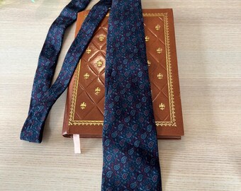 Cravate en soie faite main UOMO vintage | Fabriqué en Italie | Cadeau pour lui | Ban L'UOMO | Cravate à motif