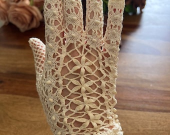Guantes de encaje vintage, guantes de ganchillo irlandés, guantes florales, hechos a mano en Francia en los años 40 y 50.