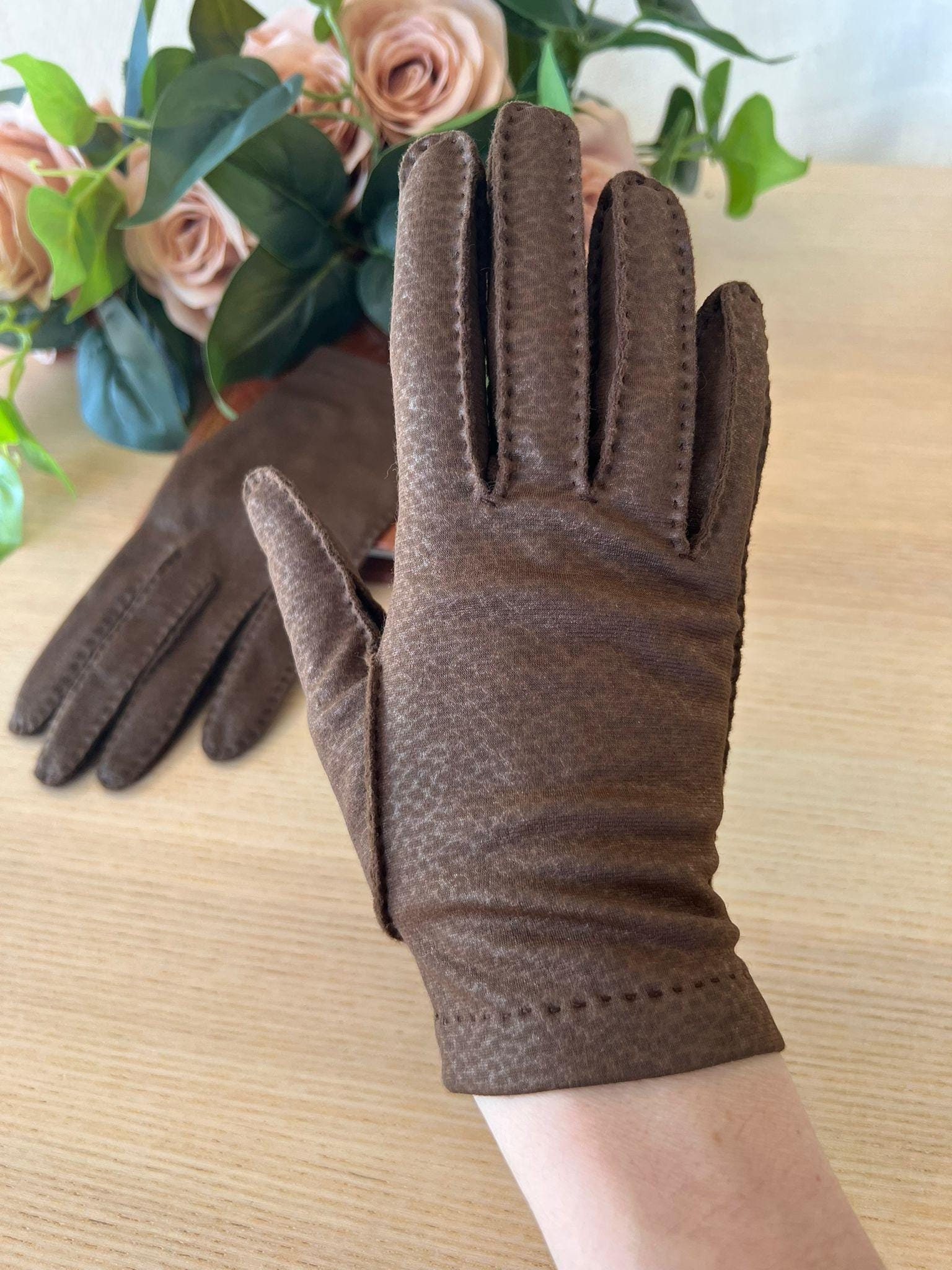 Schöne Vintage-Frauen-braune Handschuhe | Handmande Armstulpen | MADE IN FRANKREICH | 1940er 1950er Jahre Antik alte Handschuhe | Mid-Century | Warm weich