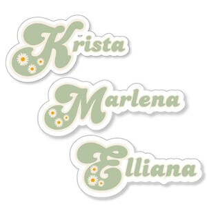 Retro Daisy pegatina de nombre personalizado / pegatina de nombre personalizado / pegatina de nombre de los niños / pegatina de botella de agua / pegatina de computadora portátil / pegatina de Stanley