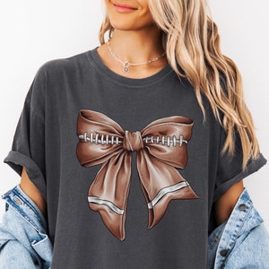 Football Bow Shirt Football Season Shirt for Women Football Sport Shirt Football Mom T-Shirt Gameday Football Coquette Bow Girls Bow