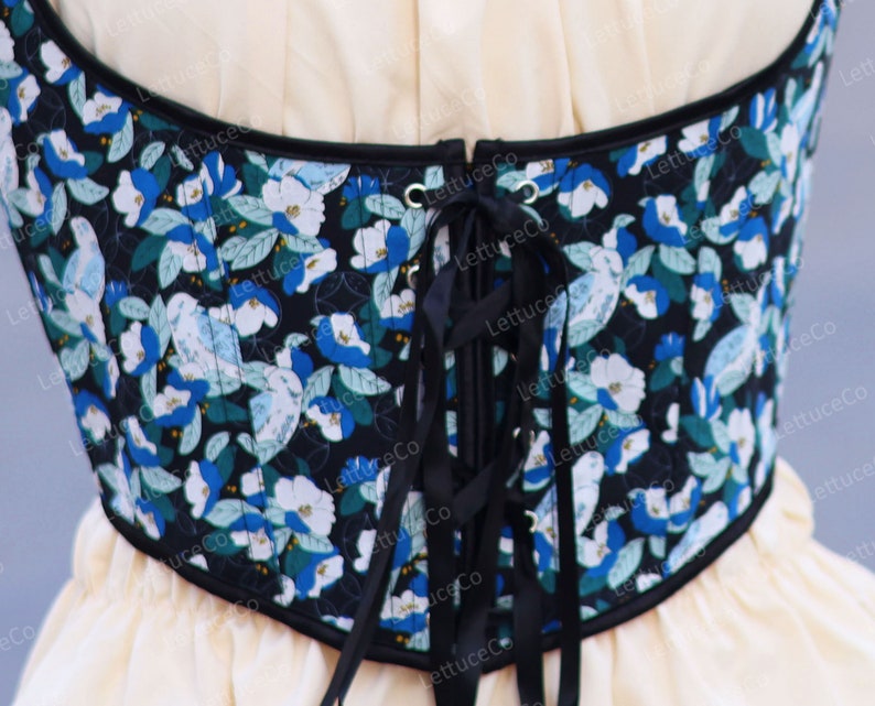 Medieval Underbust Plus Size Corset, Renaissance Floral Cupless Corset