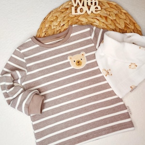 Baby Shirt gestreift mit Bär Patch • Rippjersey Shirt braun beige • Unisex Babyshirt handmade • Größe 56–116 • Geschenk Geburt