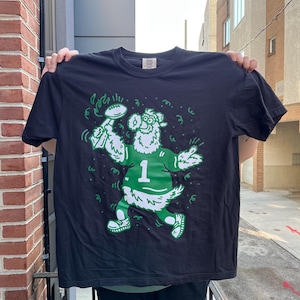 Eagles-Phillies Phanatic Lombardi Trophy Screen Printed T-Shirt