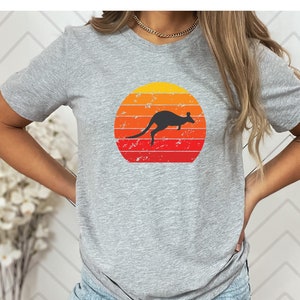 Kangaroo Tshirt, Womens Australia Shirt, Australia Day T-Shirt, Kangaroo Tee, Australia Top, Australian Tee, Aussie Gift Shirt