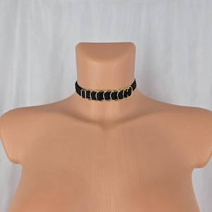 Black Elastic & Gold Ring Choker Necklace – Adjustable Stretch Collar with Lobster‑Clasp Closure, Handmade Gift for Her