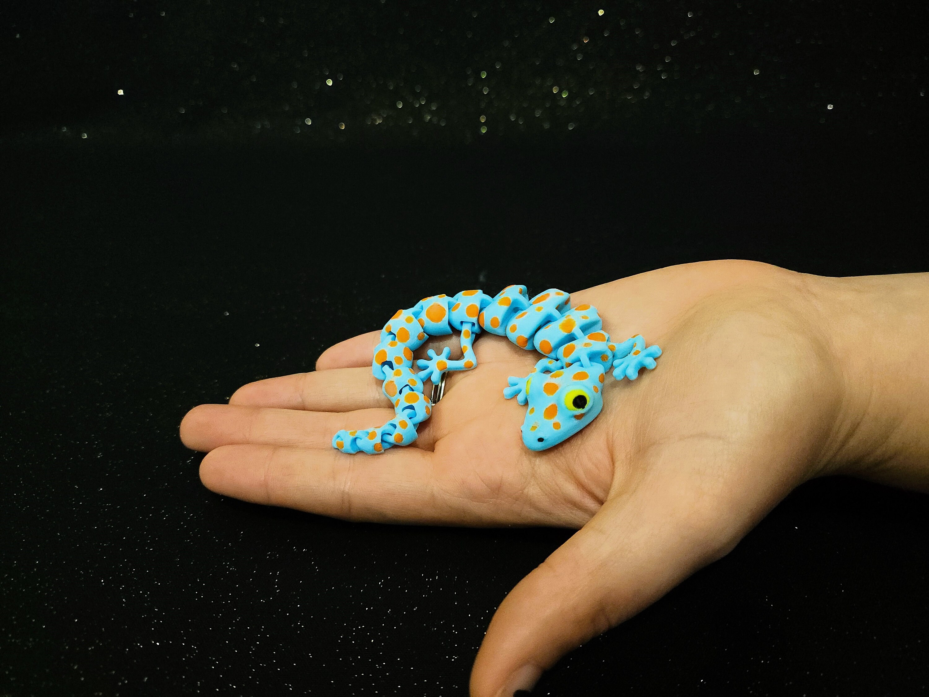 3D Printed Articulating Lizard Super Flexible Multicolored Sculpture