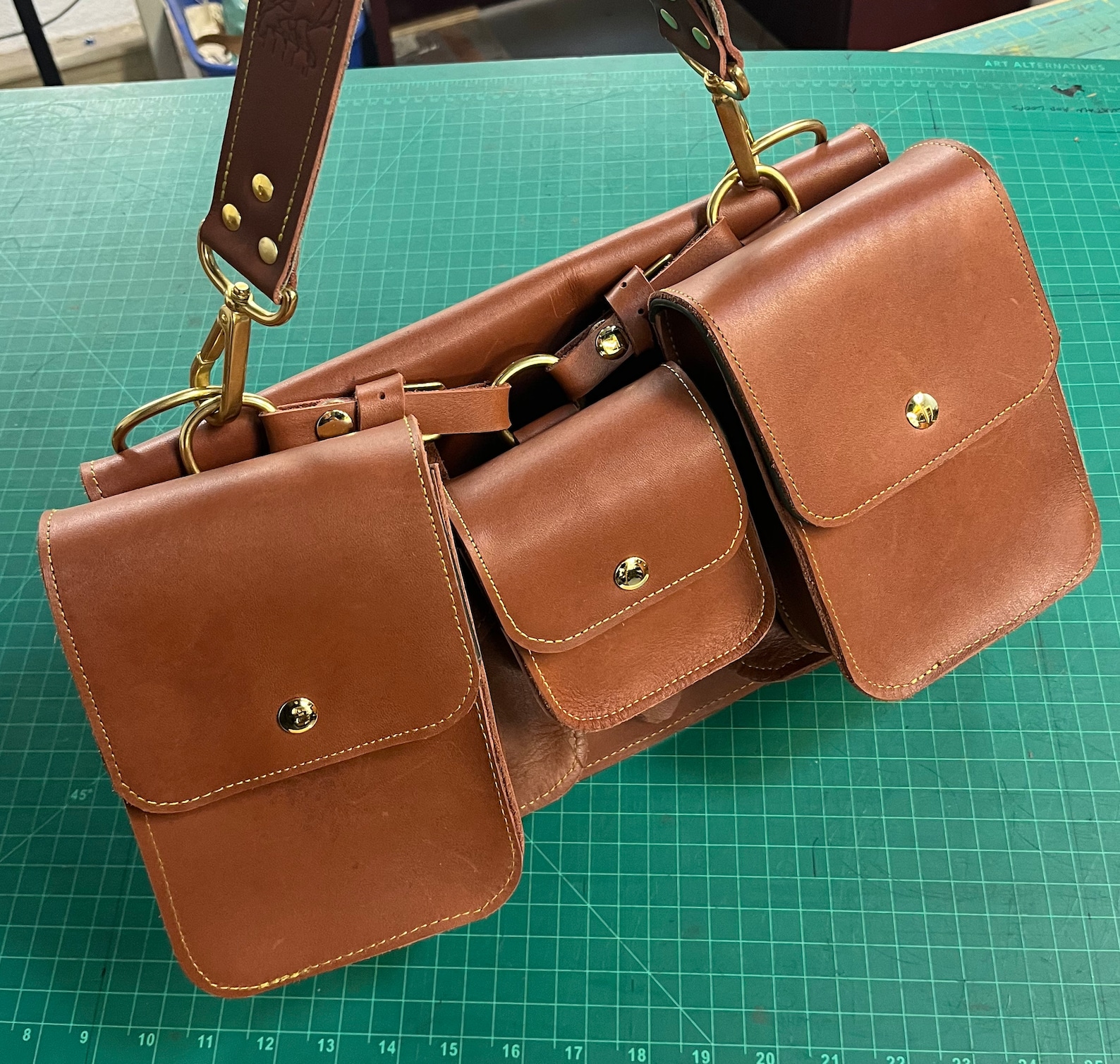 Sonoma Adventure Super Satchel Deluxe