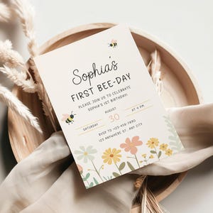 Bee Birthday Party invitation First Birthday Party Invitation Baby Girl First Birthday Invite Bumble Bee Invite 1st Birthday Invite for Girl