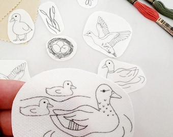 Papel de transferencia de pato real para pegar y coser Estabilizador de bordado lavable Papel para disolver y pegar Patrón de pato simple