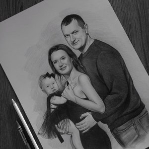 Custom Graphite Pencil Portrait: Hand-Drawn Family Art