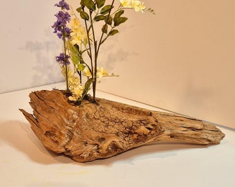 Driftwood floral centerpiece decor for entry table, patio and other rooms of the home.